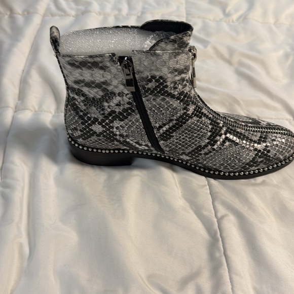 Snake Chelsea Boot. - Picture 3 of 5